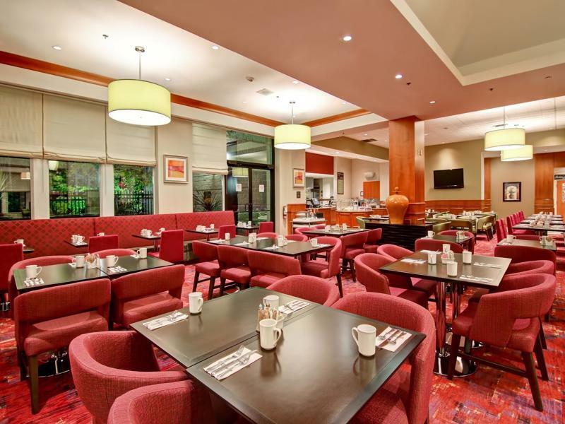 Hilton Garden Inn Toronto/Markham Thornhill Exterior photo